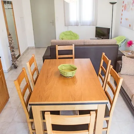 A Nuciola By Resid&co Prunete